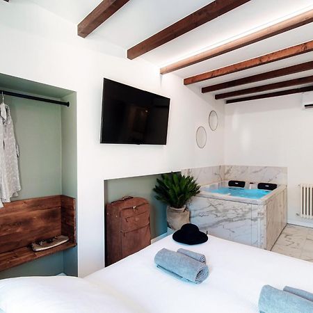 Sahara & Amazzonia Luxury Rooms- The House Of Travelers Como Kültér fotó