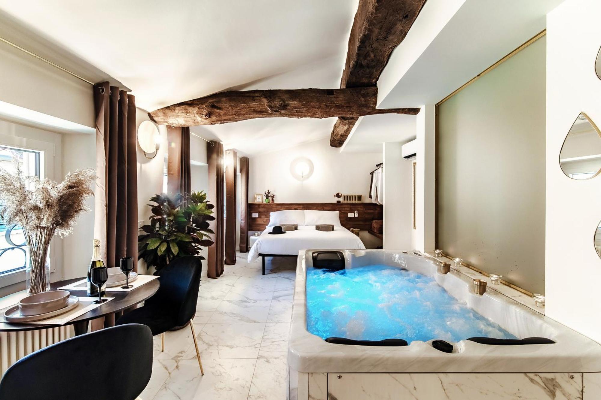 Sahara & Amazzonia Luxury Rooms- The House Of Travelers Como Kültér fotó