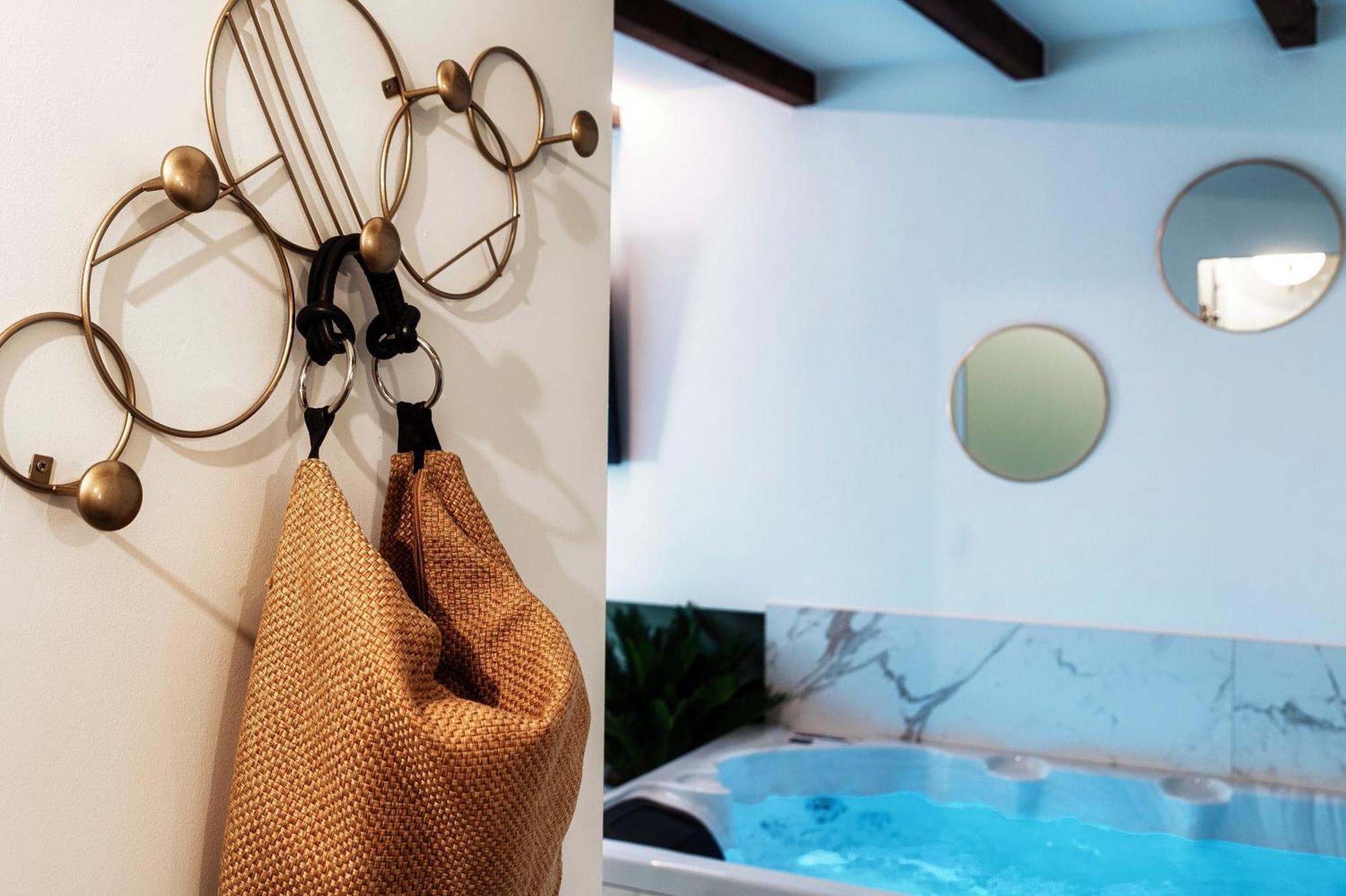 Sahara & Amazzonia Luxury Rooms- The House Of Travelers Como Kültér fotó